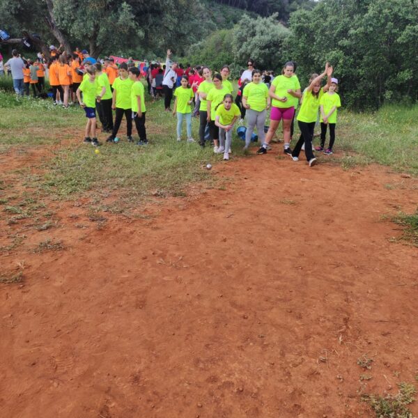 🌳🌞 ¡Día de convivencia en Peñón Gordo con las familias del cole! 👨‍👩‍👧‍👦💚