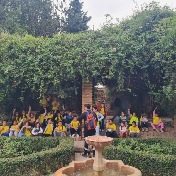 🏰✨ ¡El pasado nos habla desde la Alcazaba de Málaga! ✨📜