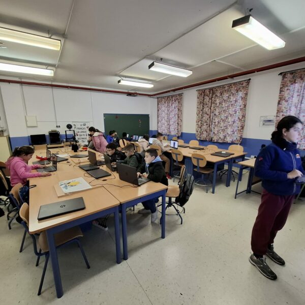 INVESTIGA Y DESCUBRE: CREACIONES DE VÍDEOS E IA