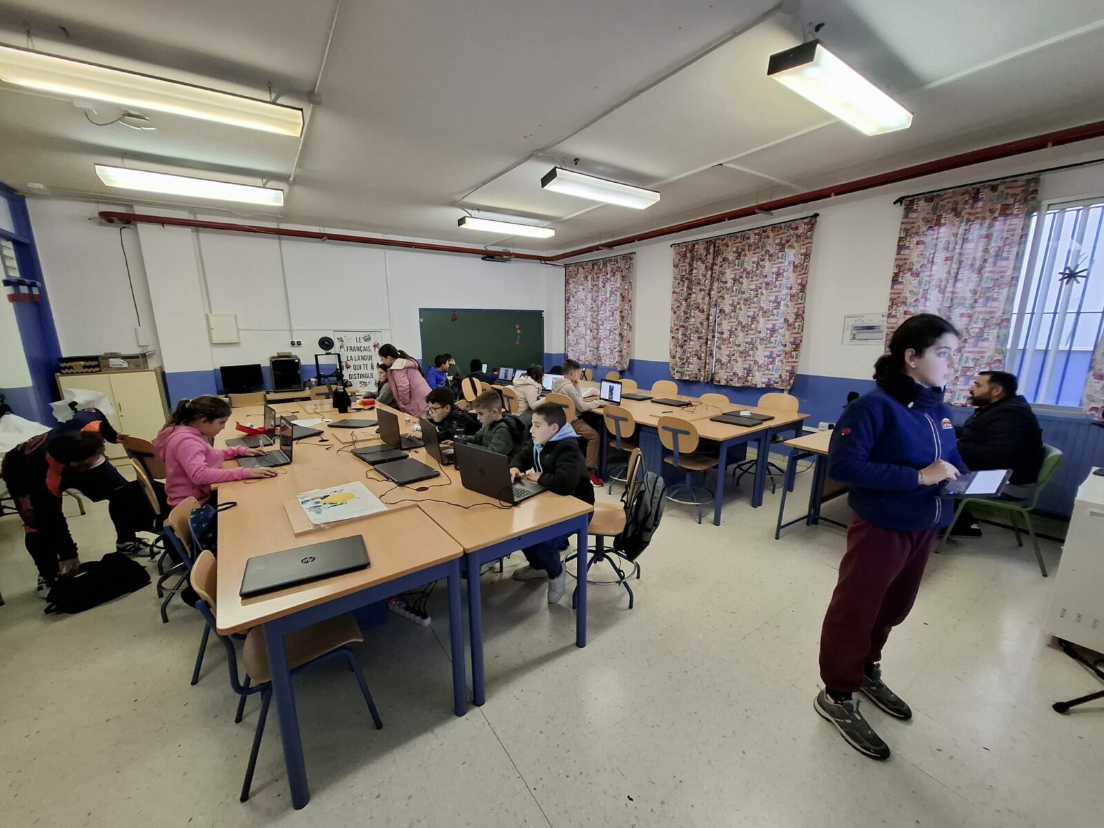 INVESTIGA Y DESCUBRE: CREACIONES DE VÍDEOS E IA