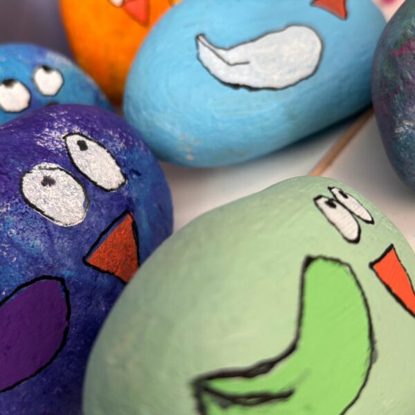 Arte y Sostenibilidad – Creando Pajaritos con Materiales Naturales